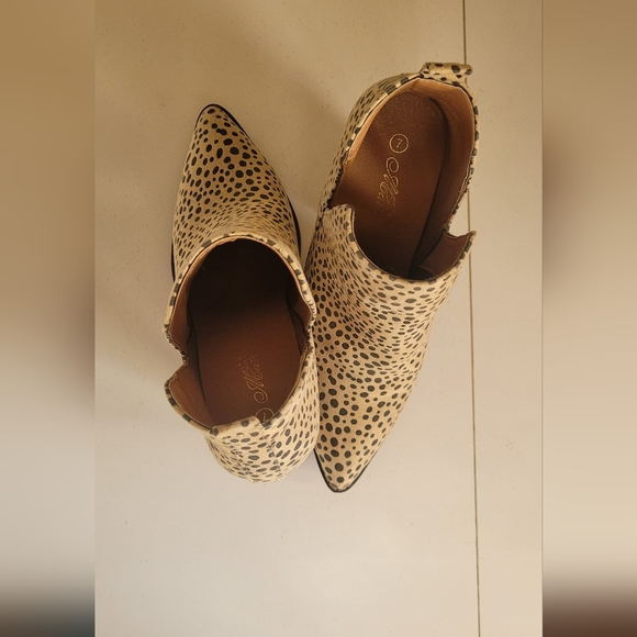 Ankle boot size 7 - Picture 3 of 4